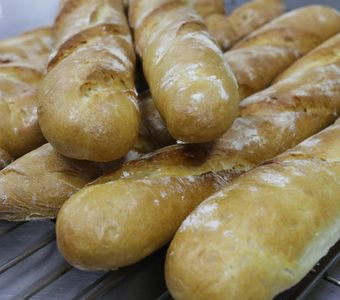 Goldbraune Baguettes